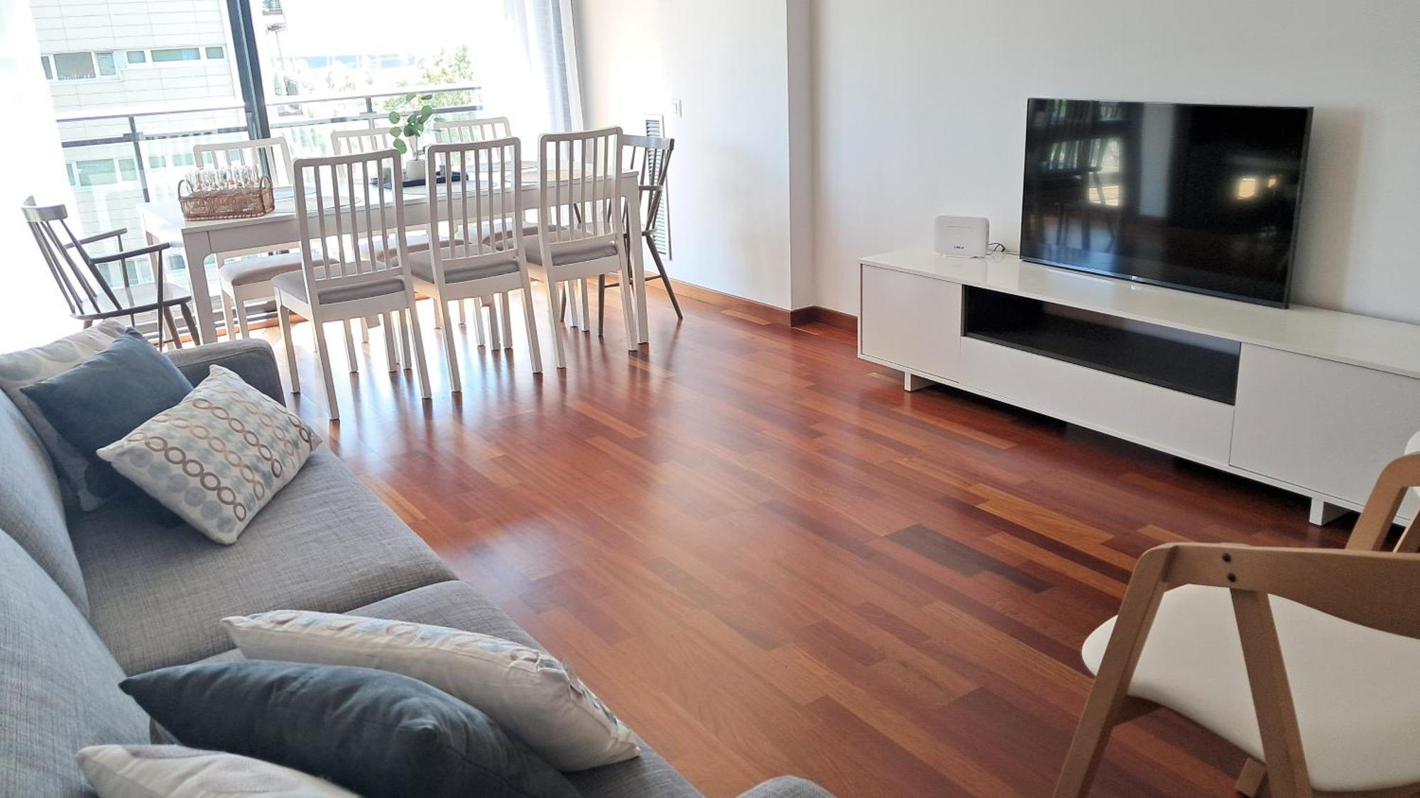 Appartement Modern Apartment, With Parking, Close To The Beach!!
