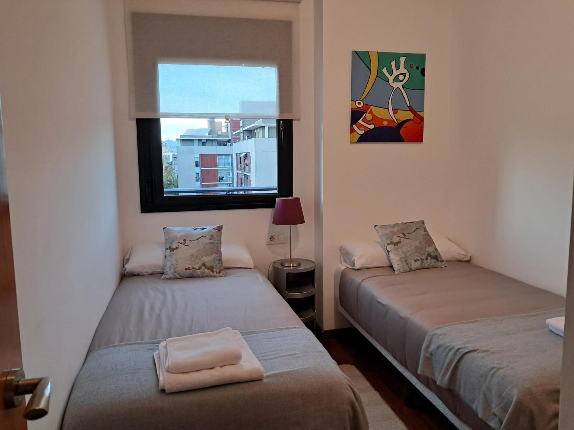 Modern Apartment, With Parking, Close To The Beach!! Apartamento Sant Adrià de Besòs